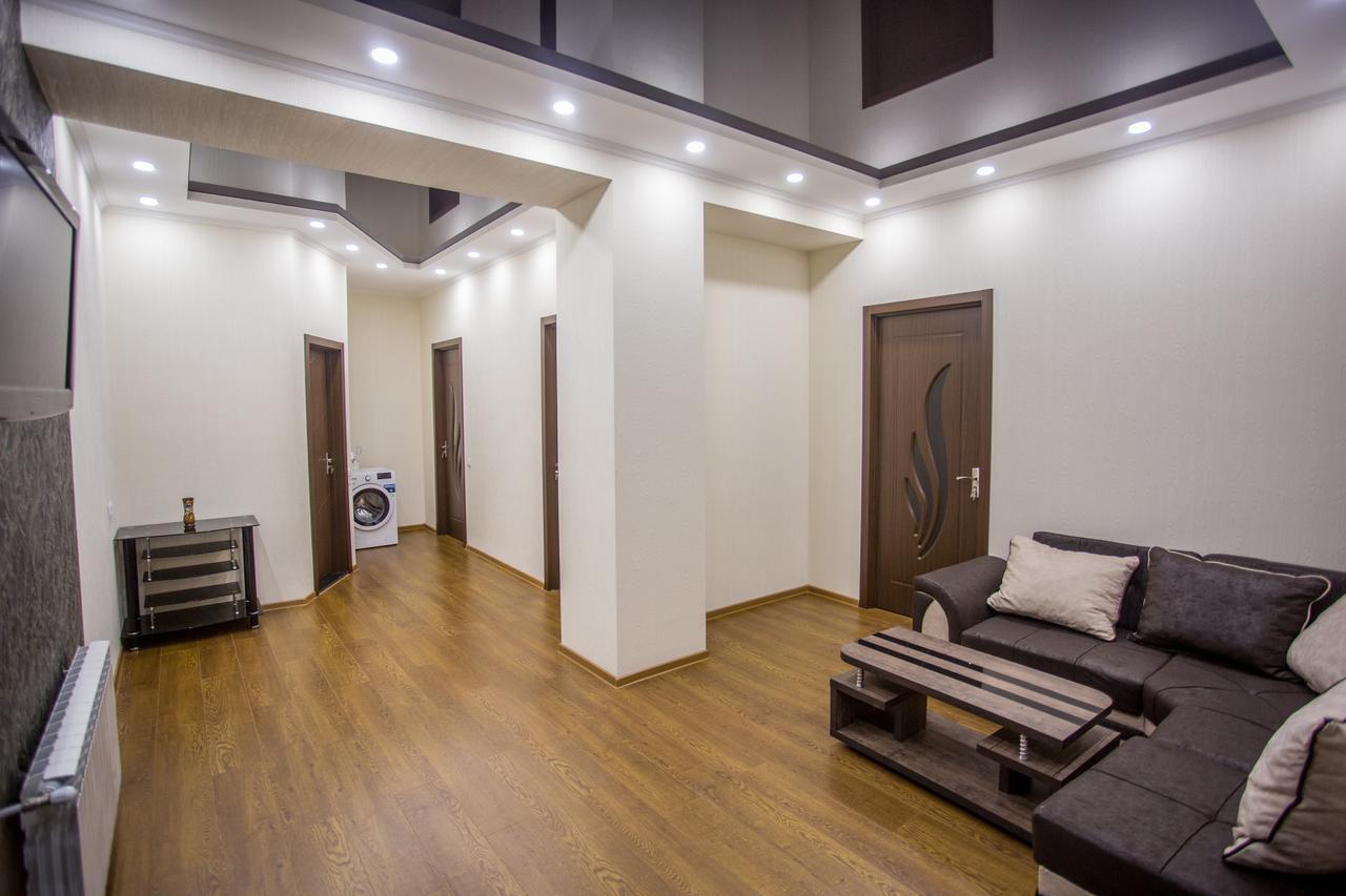 Spacious 2 Bedroom Apartment Tbilisi Exterior foto