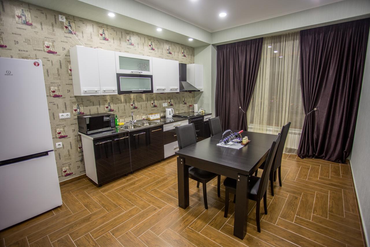 Spacious 2 Bedroom Apartment Tbilisi Exterior foto