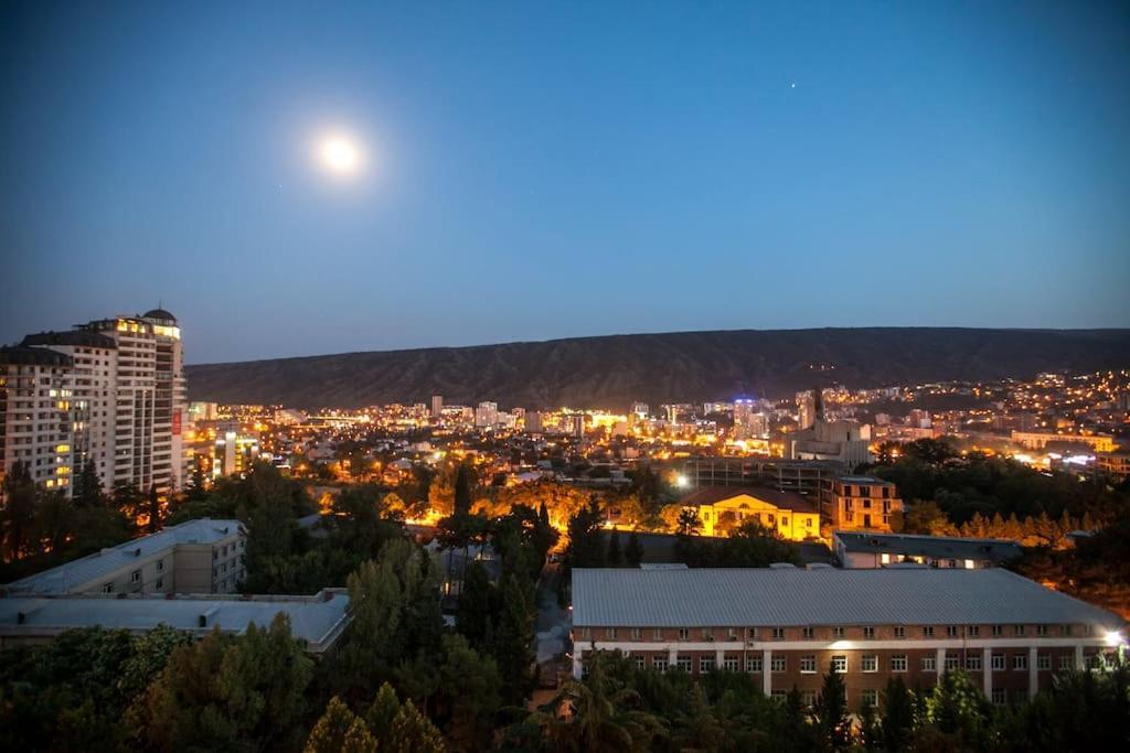 Spacious 2 Bedroom Apartment Tbilisi Exterior foto